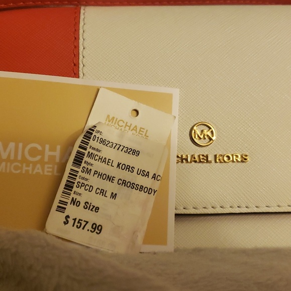 Michael Kors Jet Set Travel/Phone Crossbody Purse - Picture 7 of 7